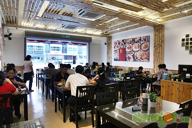 The little penang curve cafe Enjoy Affordable